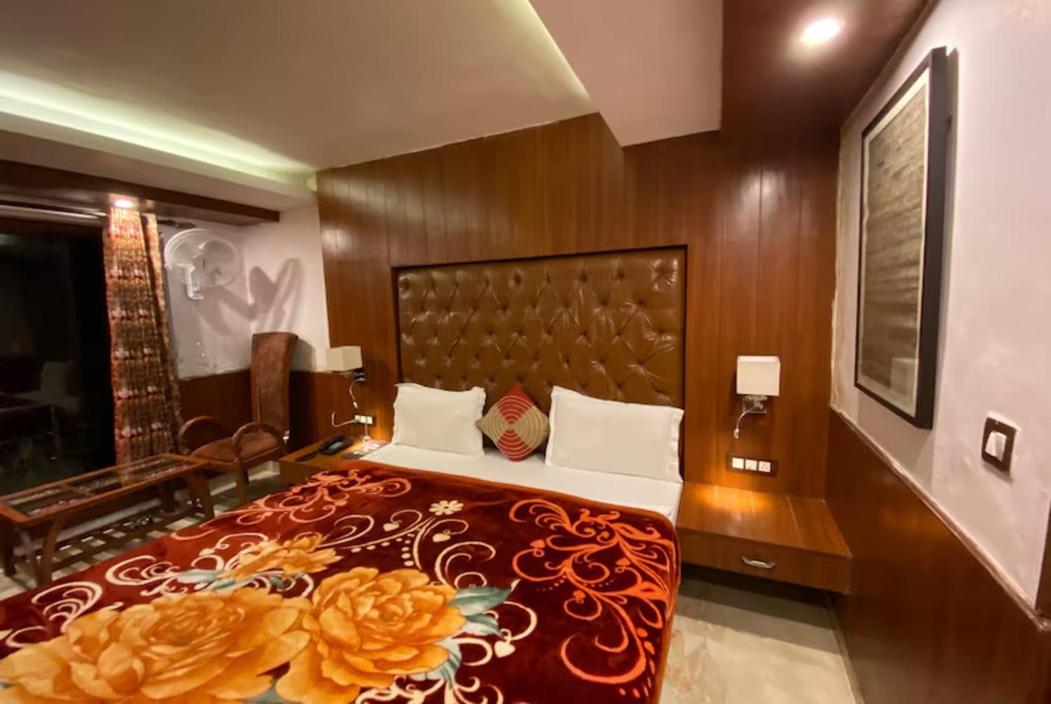 Aura Stays By Mm Hotel Mussoorie Exterior photo